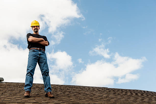 Best Roof Gutter Cleaning  in Hillcrest, NY